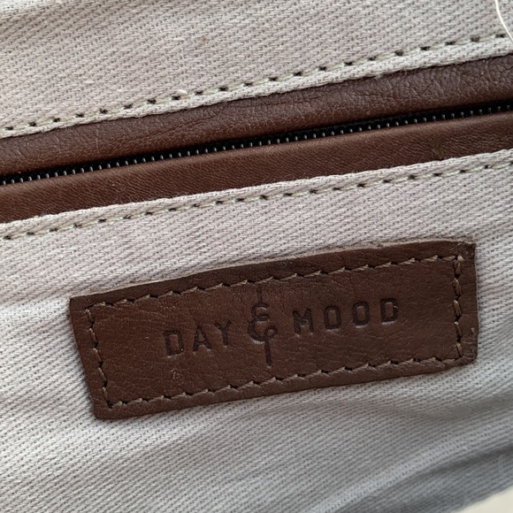 Day & Mood | Brenna Brown Leather Anthropology Crossbody Bag! - Picture 10 of 12